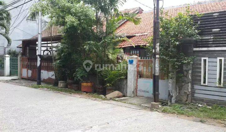 Rumah Bangunan Lama Letak Strategis Dekat Blok M Lingkungan Tenang Dan Nyaman. 1