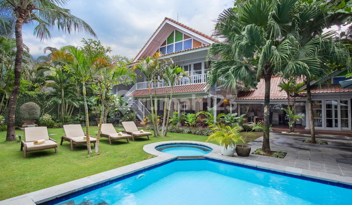 Prime Location!! 2 Unit Villas at Heart of Seminyak 1