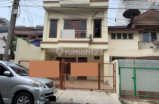 Disewakan Rumah Siap Huni Semi Furnish 6x17 di Gading Elok , Bisa Nego  2