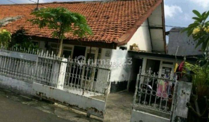 Rumah tua hitung tanah dengan lokasi strategis punya 1