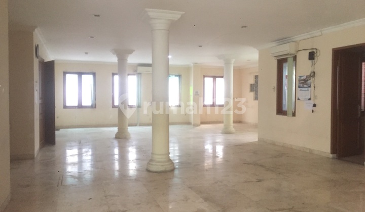 Rumah 3 Lantai Cocok Untuk Kantor Dan Usaha 2