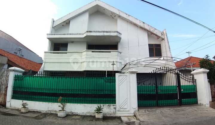 Rumah Mewah Siap Huni Daerah Petemon Surabaya 1
