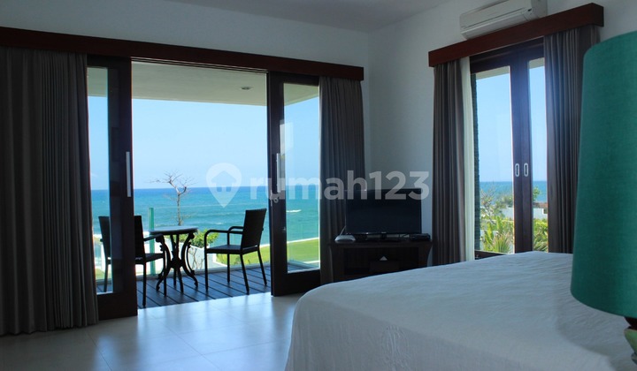 BEACHFRONT VILLA GIANYAR 1