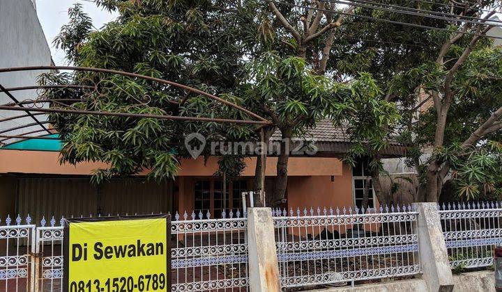 Rumah Besar di Tengah Kota Karawang Barat 2