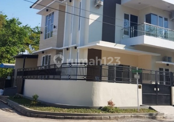 Rumah Baru Gress Klampis Anom X, Surabaya, SHM, 2 Lantai, LT 180 m2 (12x15), LB 272 m2, KT 3 2