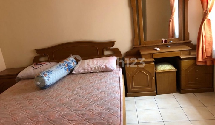 Paris Garden Town House 2