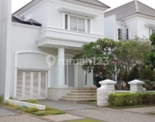 Rumah siap huni di De Park De Maja BSD with Pool