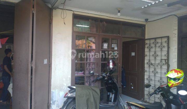 Rumah di Taman Kopo Indah 1 Blok C Ex Konveksi Perumahan yang sudah lengkap fasilitasnya. 2