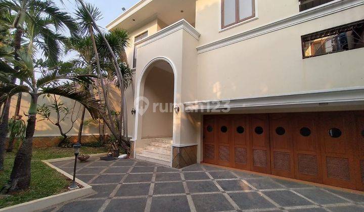 Rumah Bagus Classic Siap Huni Area Kemang 1