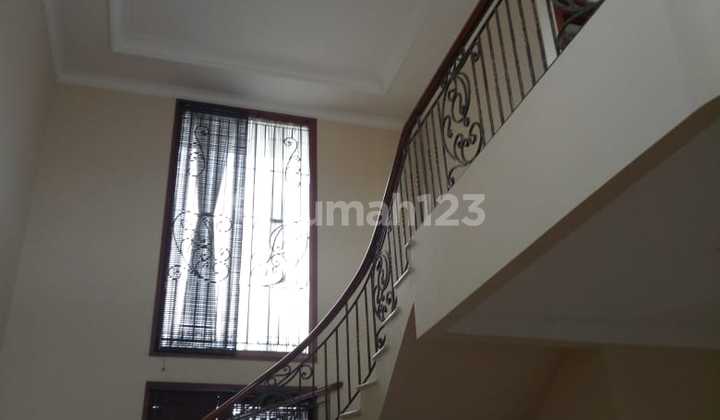 Turun Harga! Rumah Bagus Setraduta 2