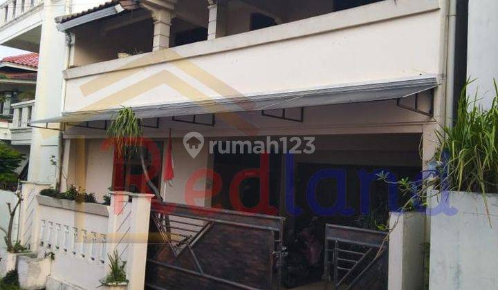 Rumah 2.5 lantaidi Jl. Taman Watulawang, Semarang. (0934) 1