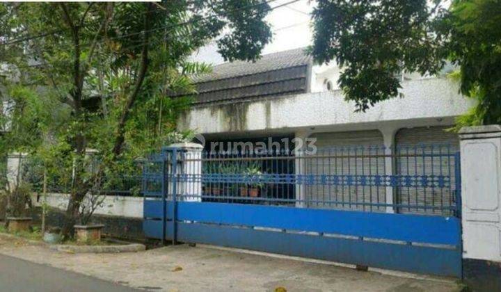 Rumah tua hitung tanah di cempaka putih tengah Jakarta Pusat 1