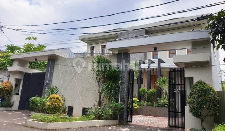 Rumah Cantik di Kemang, Jakarta Selatan 1