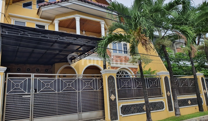 rumah asri di area perum bebas bnjr 2