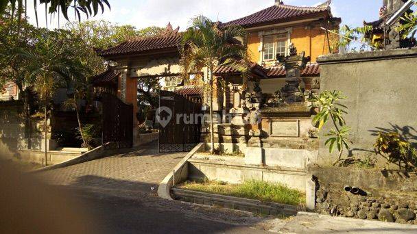 2-storey house in Gatsu Denpasar area 1