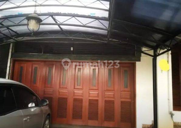 Rumah Siap Huni Dengan Halaman Luas, dan Hunian Nyaman @Menteng Raya, Bintaro 2