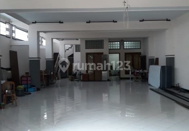 Rumah dan Showroom Jl. Sriwijaya 2