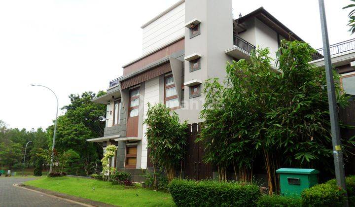 Rumah Hoek Cantik 3 Lantai 8 Kamar Teras Belakang di Delatinos Bsd M104 2