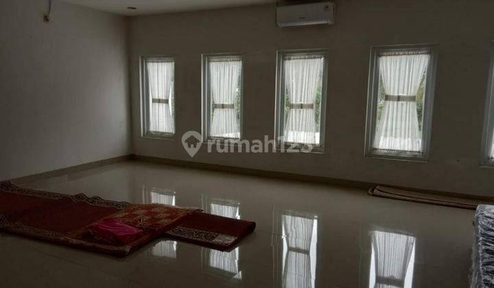 rumah dua lantai furnish siap huni 2