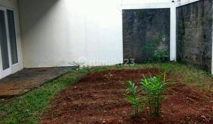 Rumah Siap huni (gandeng) dekat sekolah Al Azhar BSD City 2