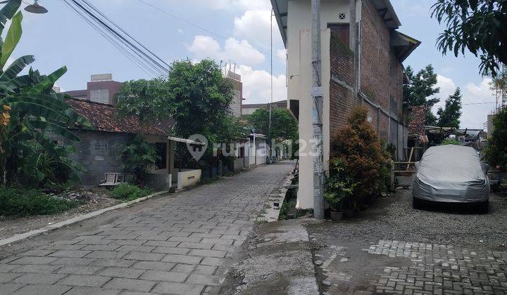 Rumah Kledokan Belakang Kampus 2