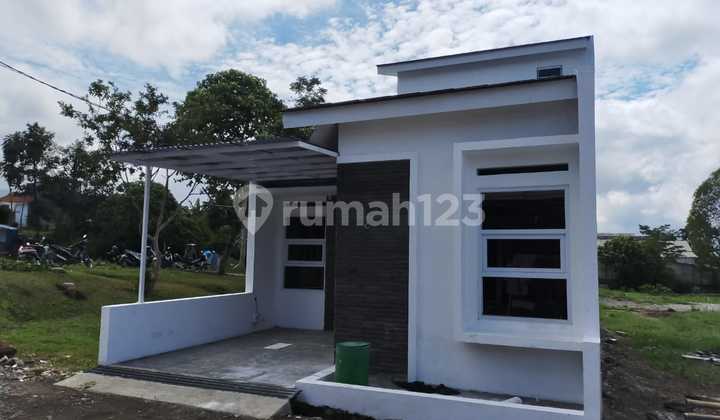 Rumah Baru Asri Sejuk di Cihanjuang Rahayu dekat Wisata Lembang 2