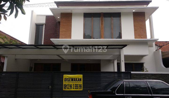 RUMAH MEWAH DI TENGAH KOTA FULL FURNISH 2