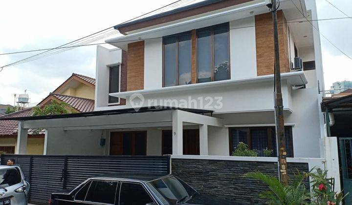 RUMAH MEWAH DI TENGAH KOTA FULL FURNISH 1