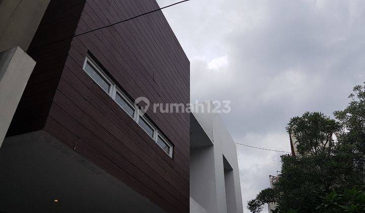 rumah modern dalam town house.dkt tol.pim di veteran  1