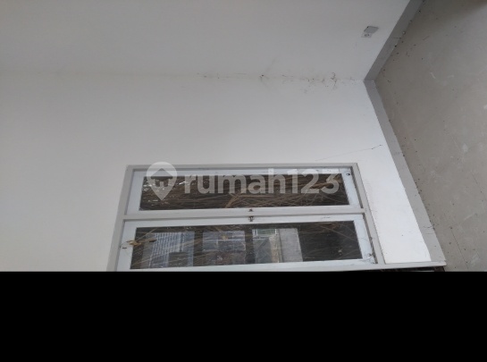 Ready-to-occupy house in Serpong Garden 2.