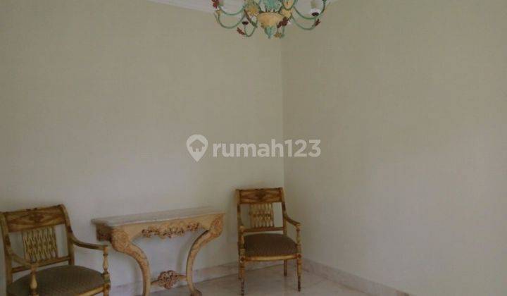 Comfortable and beautiful house In area Menteng for expatriat and others Â“The price can be negotiableÂ” 2