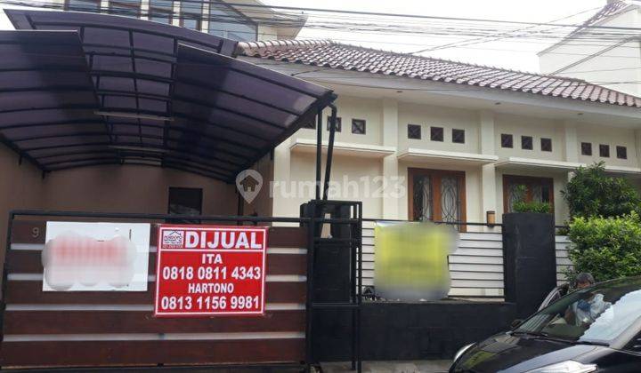 Rumah cantik strategis di selatan jakarta 1