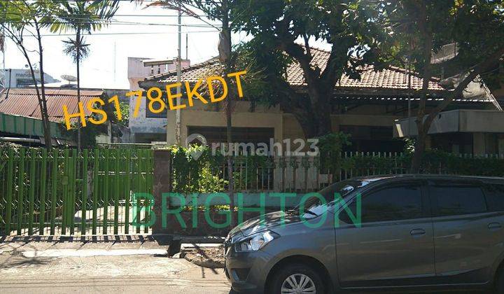 Murah Rumah lama di Pusat kota Surabaya, dekat Panglima Sudirman 1