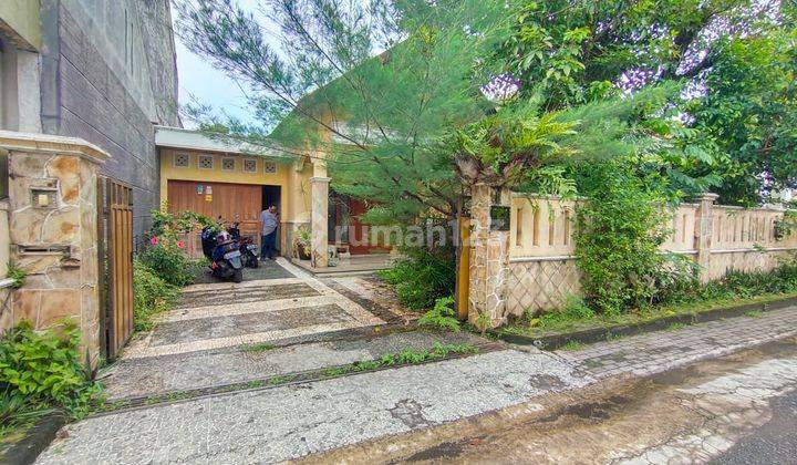 RUMAH CANTIK DAN ASRI DI JALAN KALIURANG 2