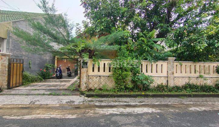 RUMAH CANTIK DAN ASRI DI JALAN KALIURANG 1