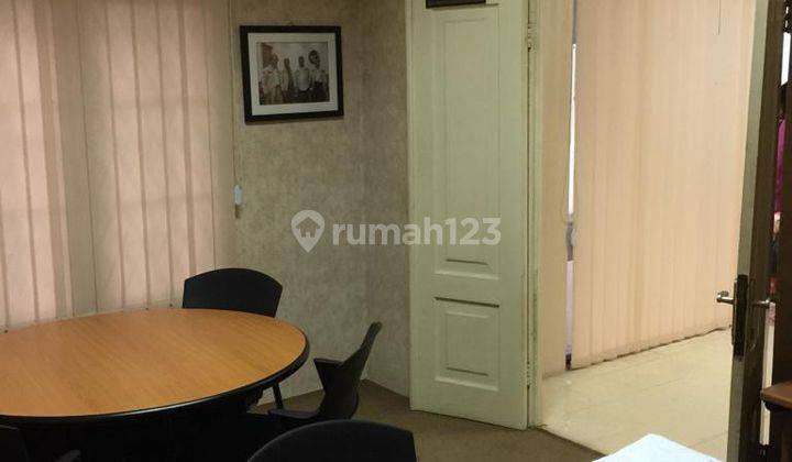 Rumah ex kantor di Menteng Jakarta pusat 2