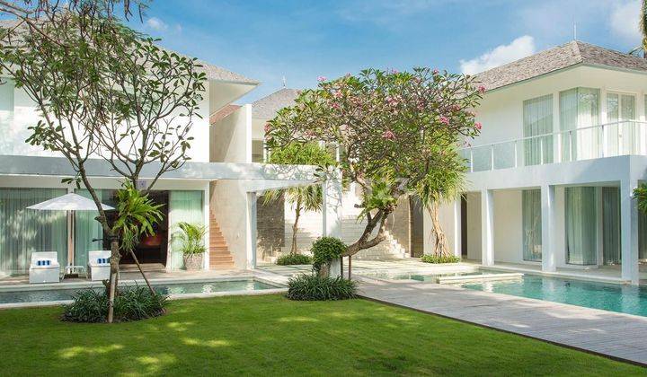 Luxury Modern Villa walking distance to the beach in Prime Area near To Echo Beach and Batu Bolong Beach in Canggu Nelayan, North Kuta, Badung Bali 1