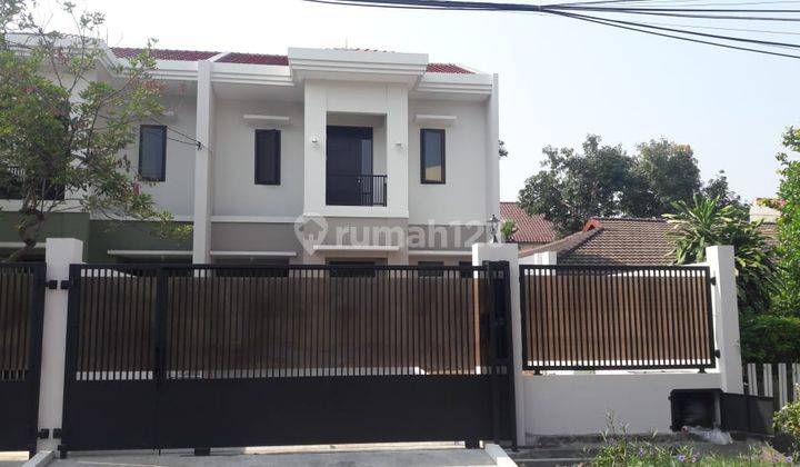 Rumah nuansa putih siap Huni Cilandak 1