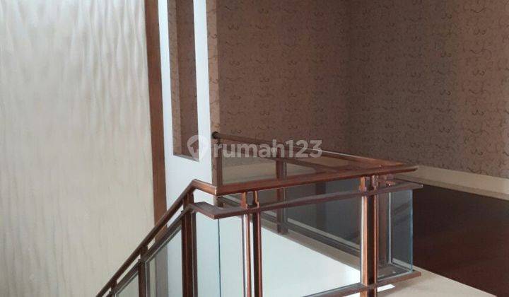 Rumah design arsitek interior marmer 2