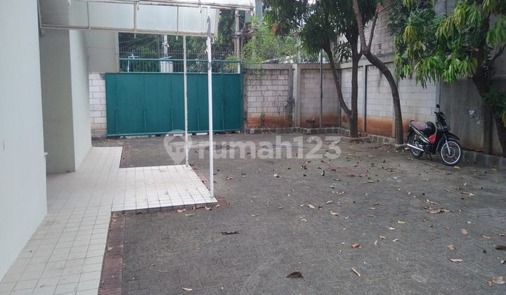 Rumah bagus, jalanan buntu cck utk gudang kecil di Tomang. 20027 1