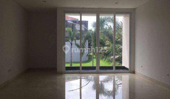 Rumah Minimalis Di Cluster Rome Pantai Indah Kapuk 1