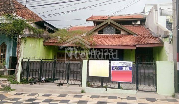 Rumah lokasi strategis di pinggir jalan utama Jl Teuku Umar (Tr1350) 1