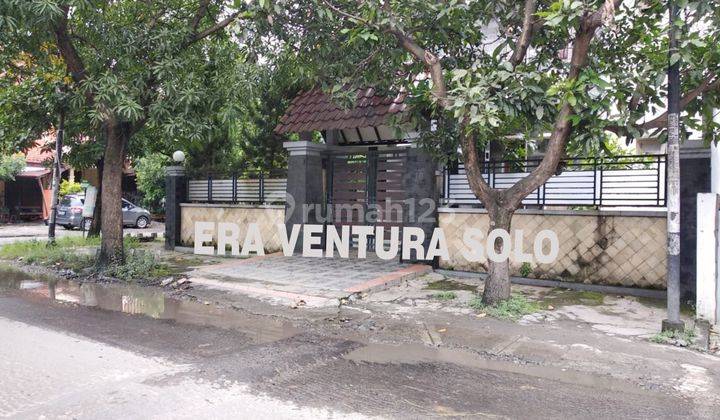 Rumah Mewah Strategis Karangasem Solo 1