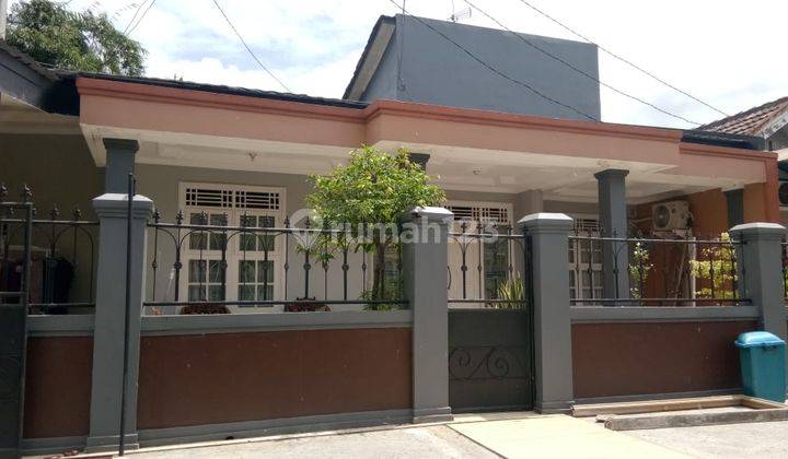 Rumah cantik siap huni di Graha Indira Citra Raya 1