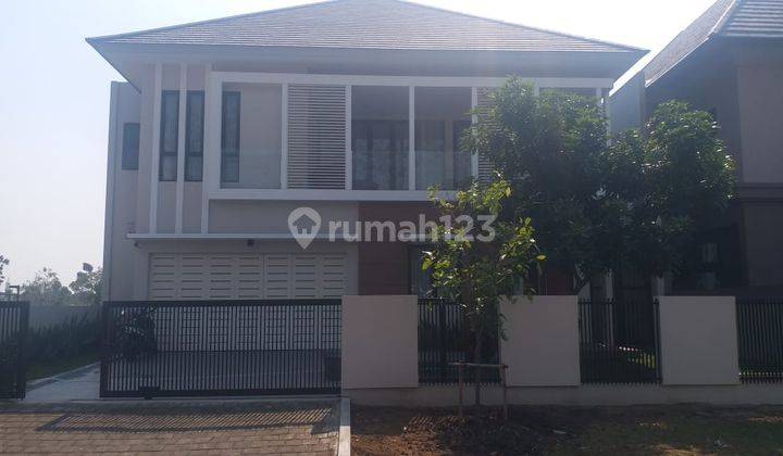 Rumah 2 Lantai mewah full furnished di Graha Natura, Surabaya LT 392m2 LB 420 m2 1