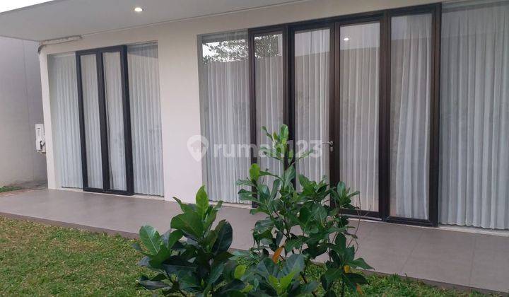 159 Disewakan Rumah Graha Natura Surabaya 2 Lantai 3+1 BR 420 M2 2