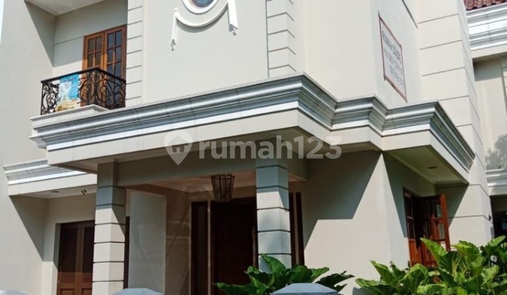 Rumah Mewah Dan Baru Dalam Exclusive Cluster di Lebak Bulus
