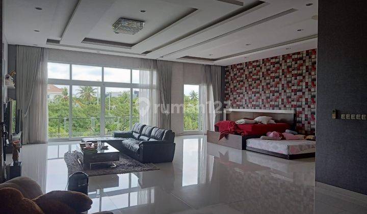 rumah crown golf pik pantai indah kapuk jakarta utara 1