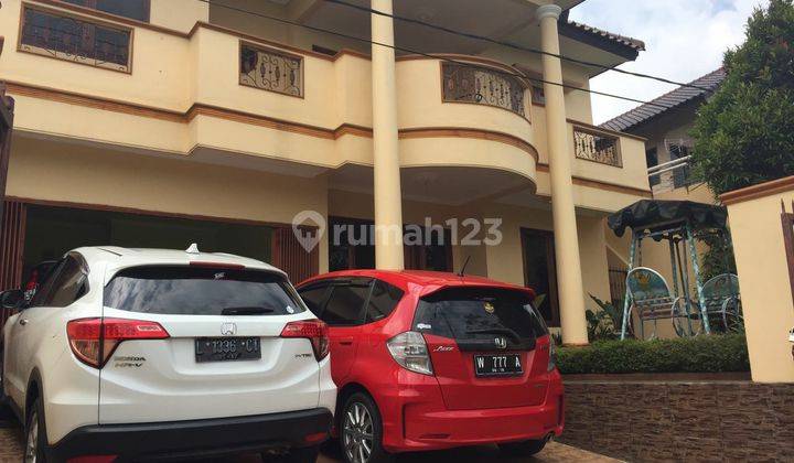 Rumah mewah 2 lantai plus kolam renang di Kota Batu 1