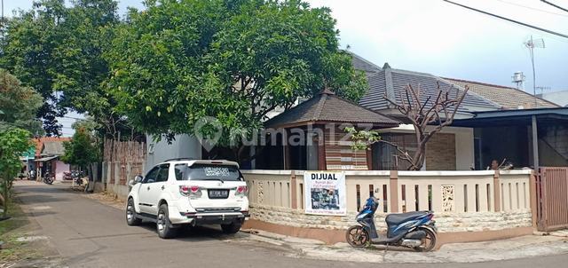 rumah di Jl. Savia Griya Loka BSD City, strategis, 5 menit ke Toll BSD, murah, siap huni.